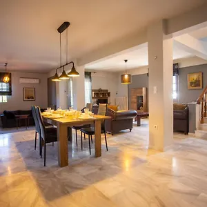 raditional-villa-on-a-hillock-of-thessaloniki-with-its.hotels-of-thessaloniki.com/