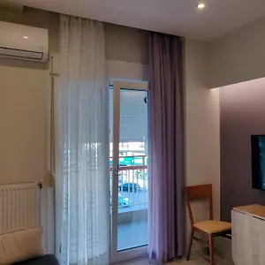 deluxe-studio-in-the-center-of-thessaloniki-54639.hotels-of-thessaloniki.com/